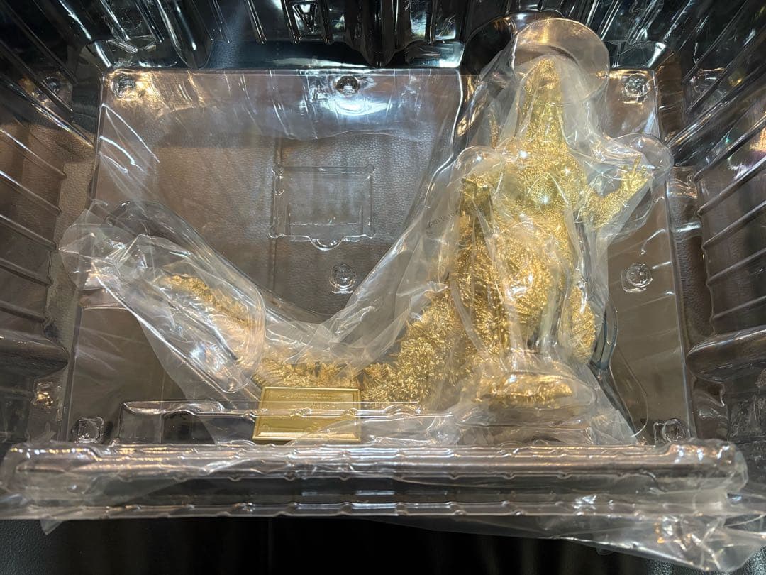 一番くじ　ゴジラ　ゴールドカラー　SOFVICS