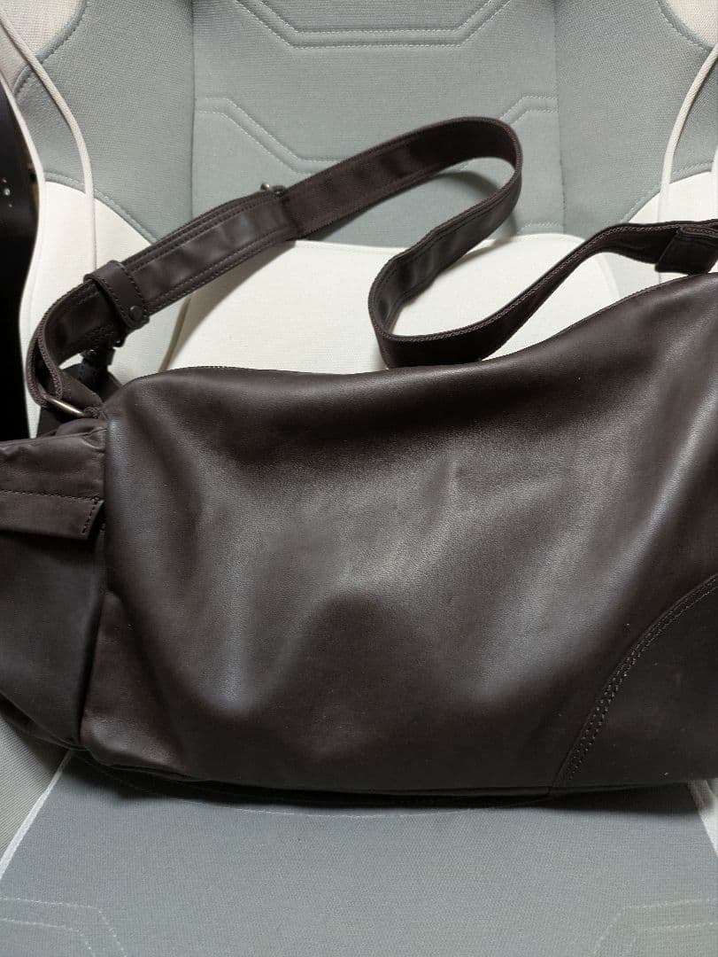 corbo イクワインズショルダー　ダークブラウン