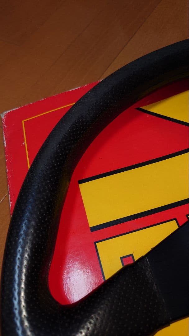 momo　ステアリング　スポーツ　レース350mm （R-11）