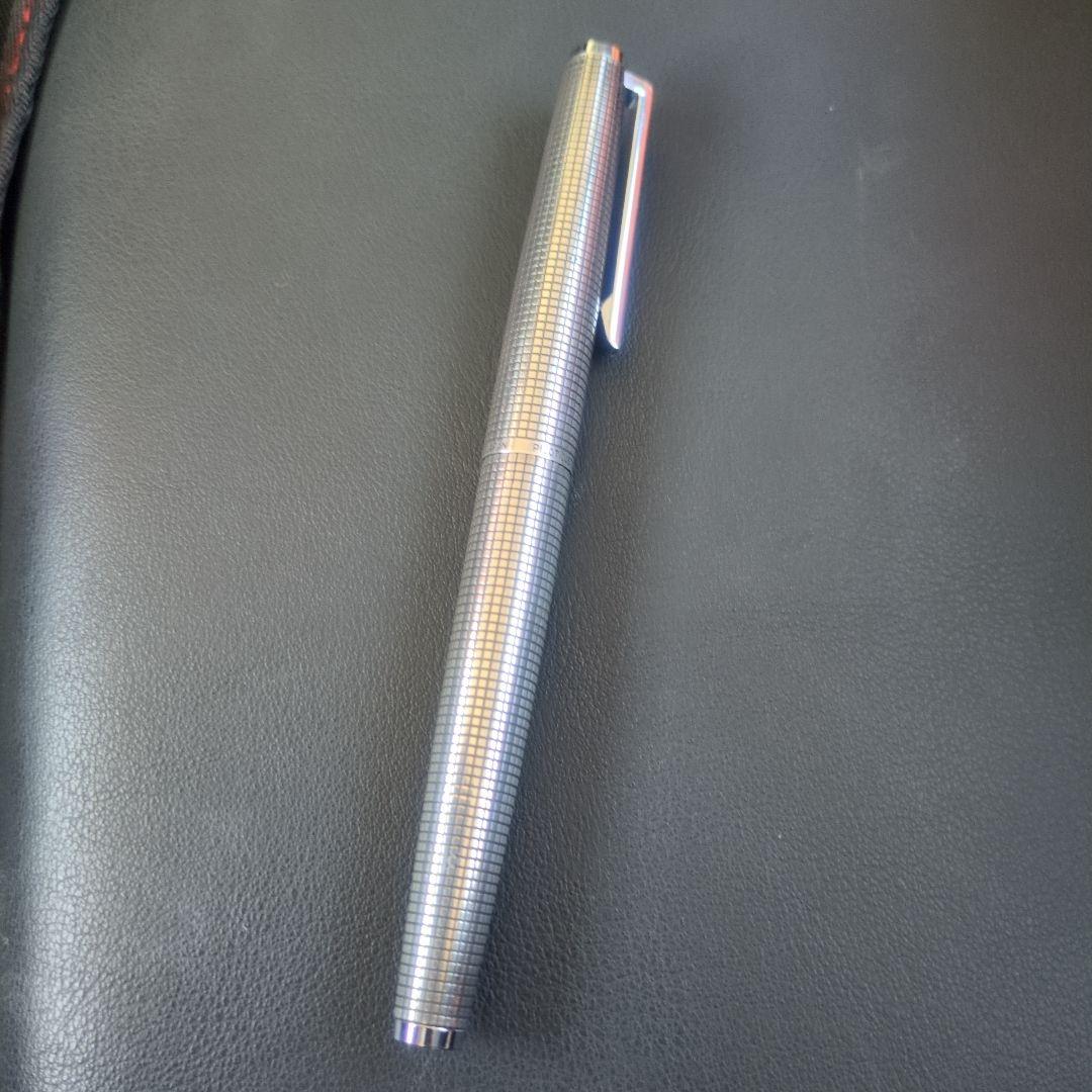 パイロット　ステンレスシルバー 万年筆 18k 750