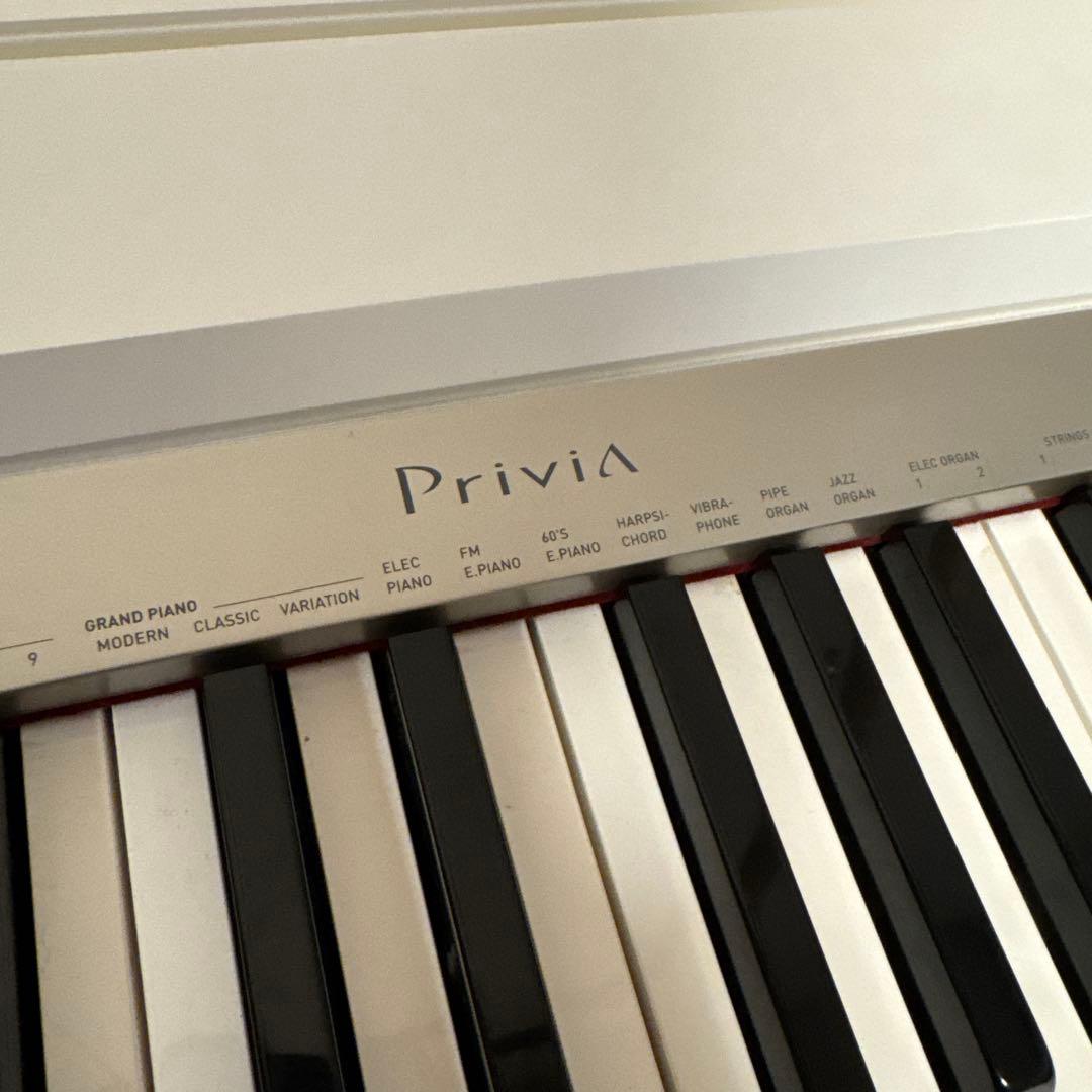 CASIO PX-130 PriviA 電子ピアノ ホワイト 88鍵盤