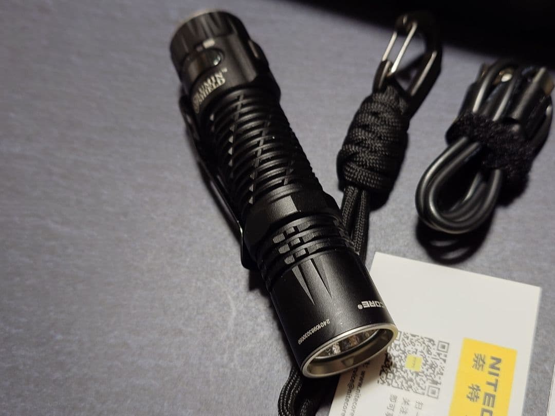 NITECORE EDC33 懐中電灯 4000ルーメン