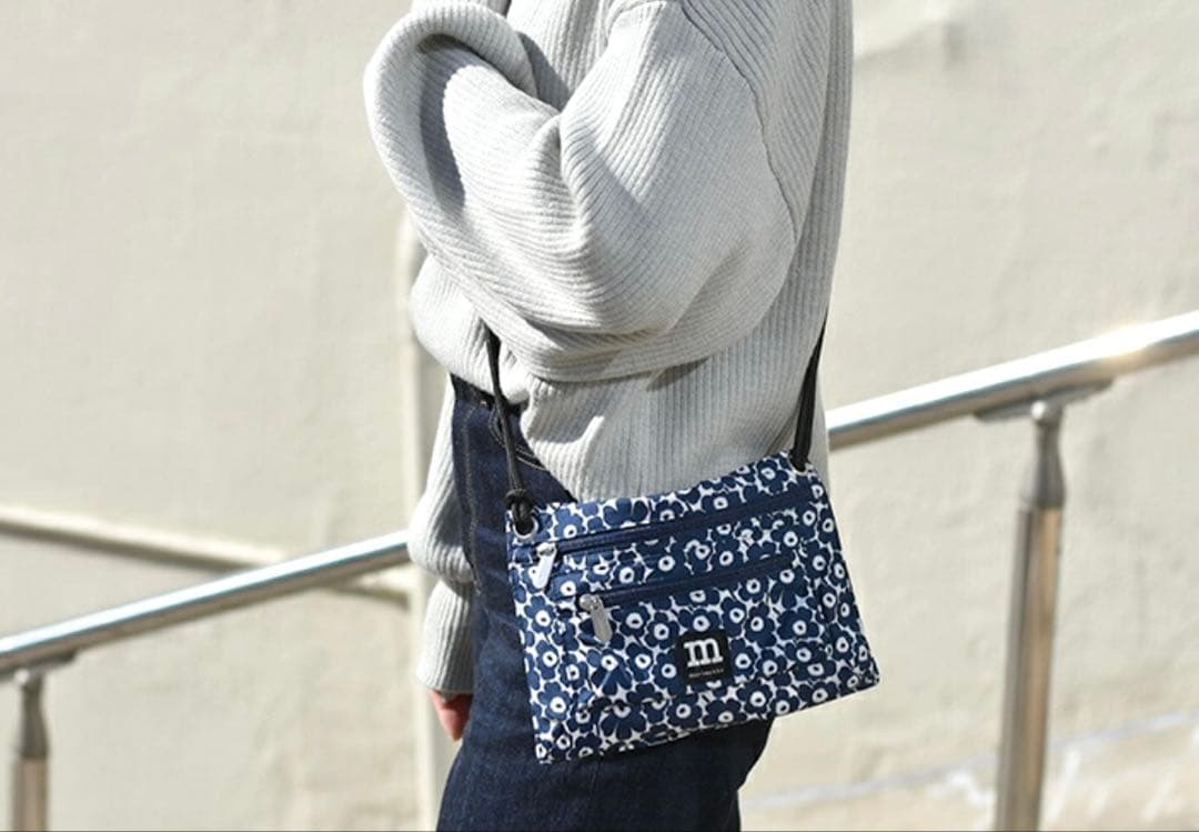 ＝新品未使用＆廃盤品＝人気完売品　マリメッコ　marimekko トラベルポーチ