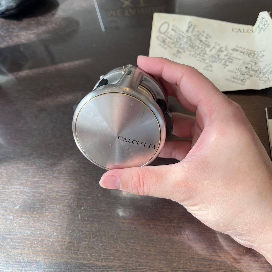 H*.様 【箱付・説明書／美品】シマノ カルカッタ200 SVS A-RB シル