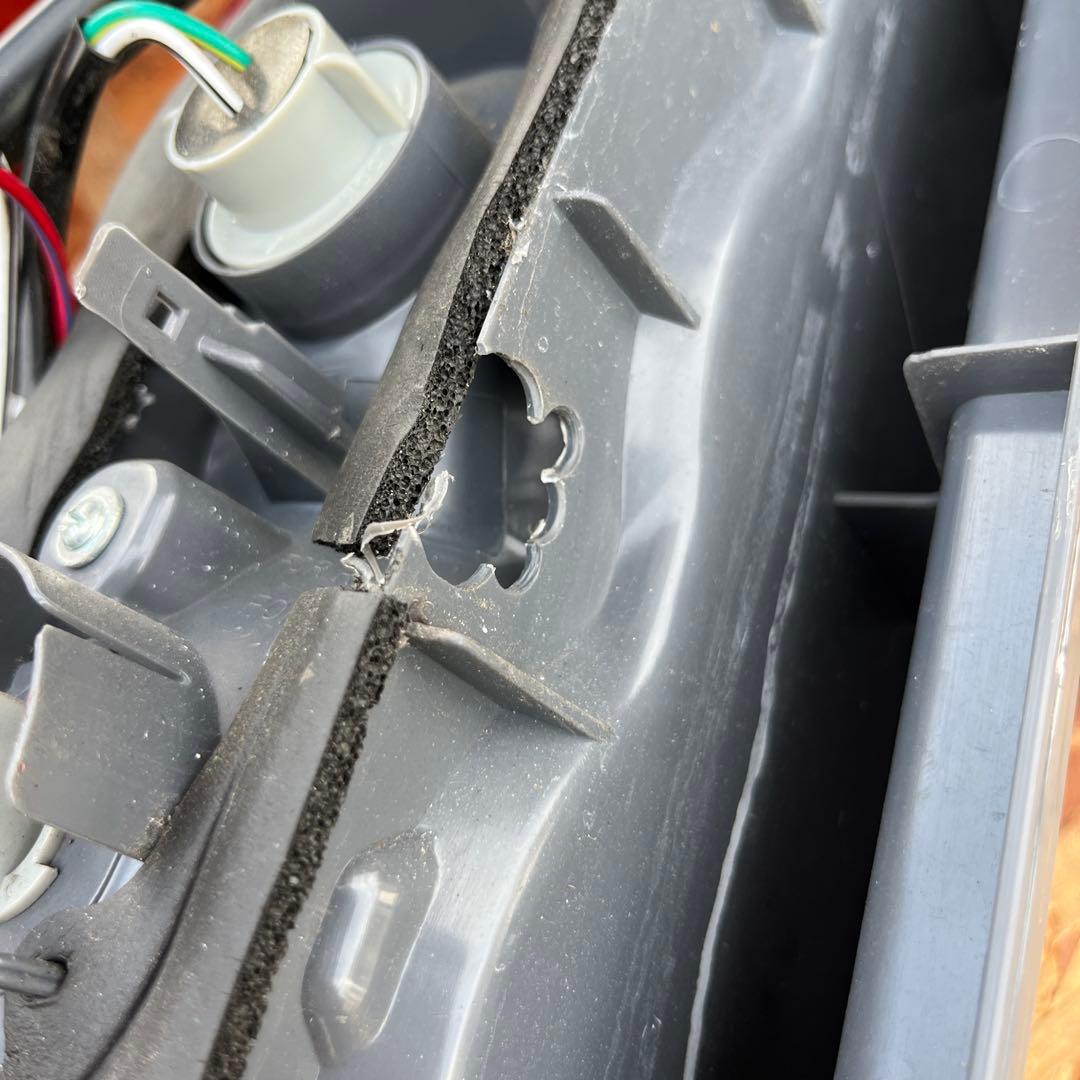 ハイエース　２００系　社外品　テール