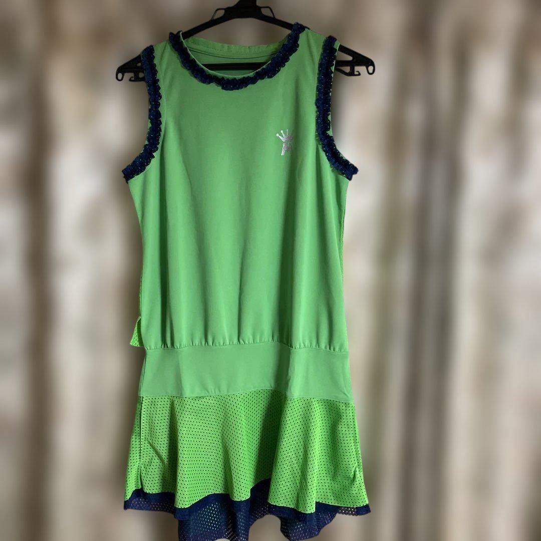 エムクラウン　フリル付き緑色テニスウェア　ワンピース