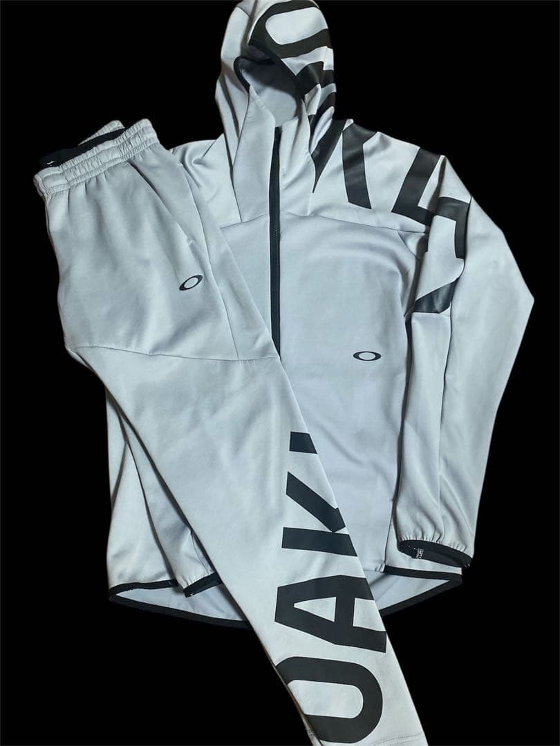 Oakley ナイロンジャケット・セットアップ グレー