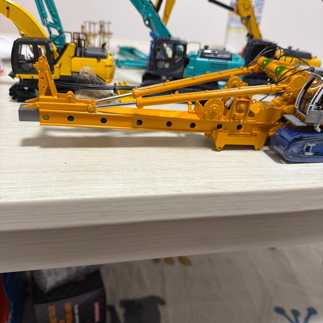 重機1/50スケール値下げ可お知らせください