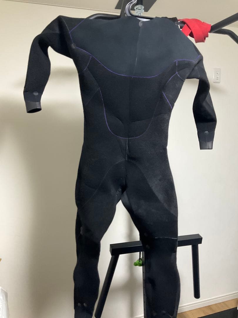 DUSK Form Ball 3mmウェットスーツ 1回着用のみ 身長172cm