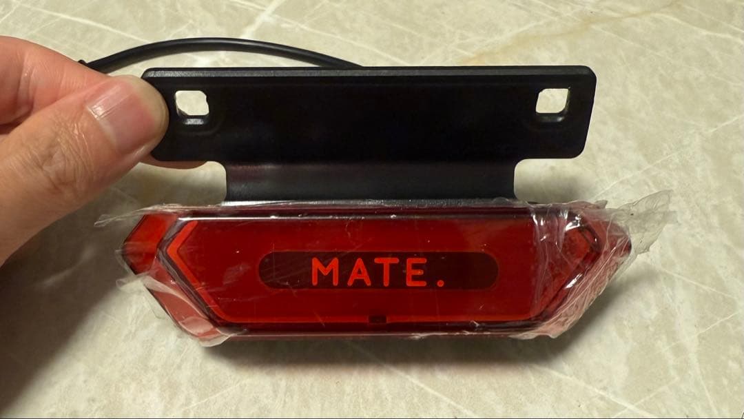 MATE X 純正テールライト ＋ 取り付けパーツ（未使用）