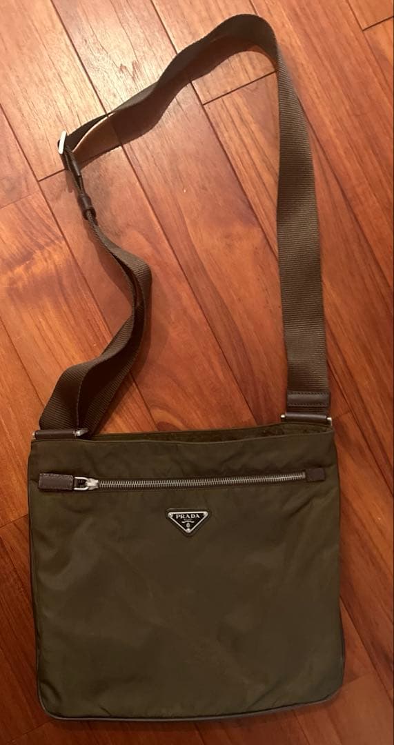 PRADA プラダ ショルダーバッグ　ナイロン　メッセンジャーバッグ