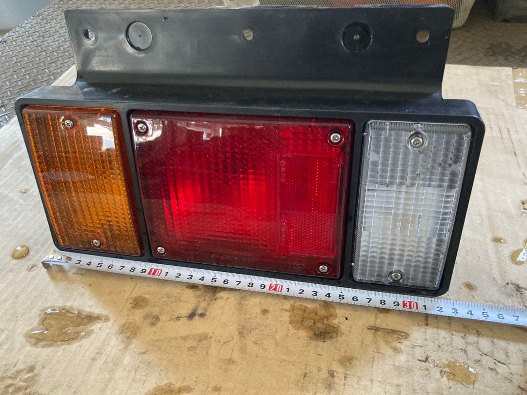 テールランプAssy #トラック　#いすゞ　#エルフ
