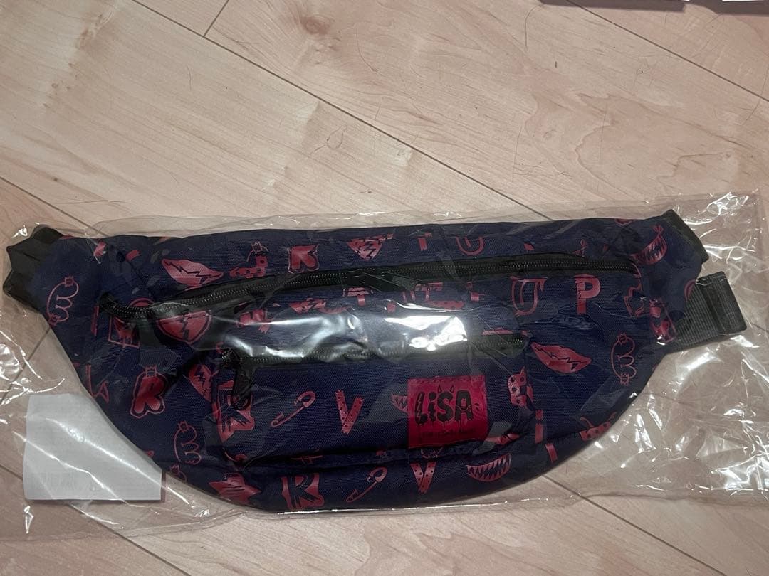 LiSA 武道館グッズ　ボディバッグ