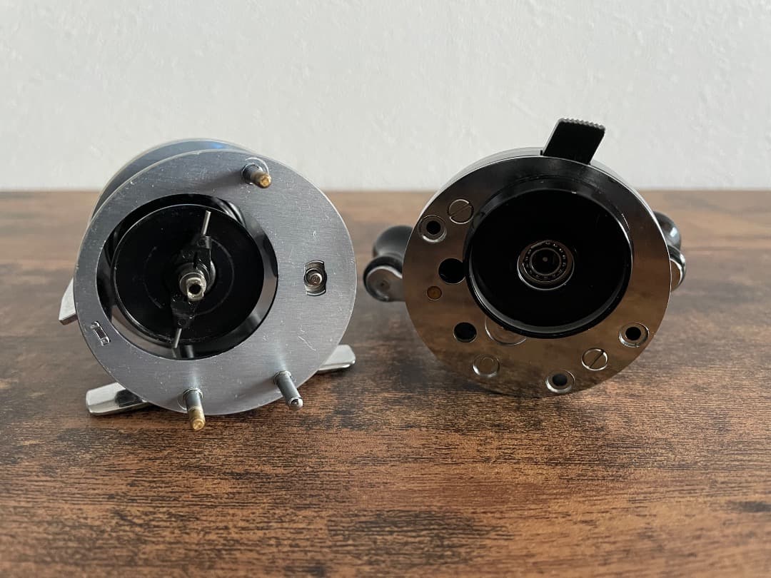 ABU Ambassadeur 2500C アブ アンバサダー ブロンズプレート