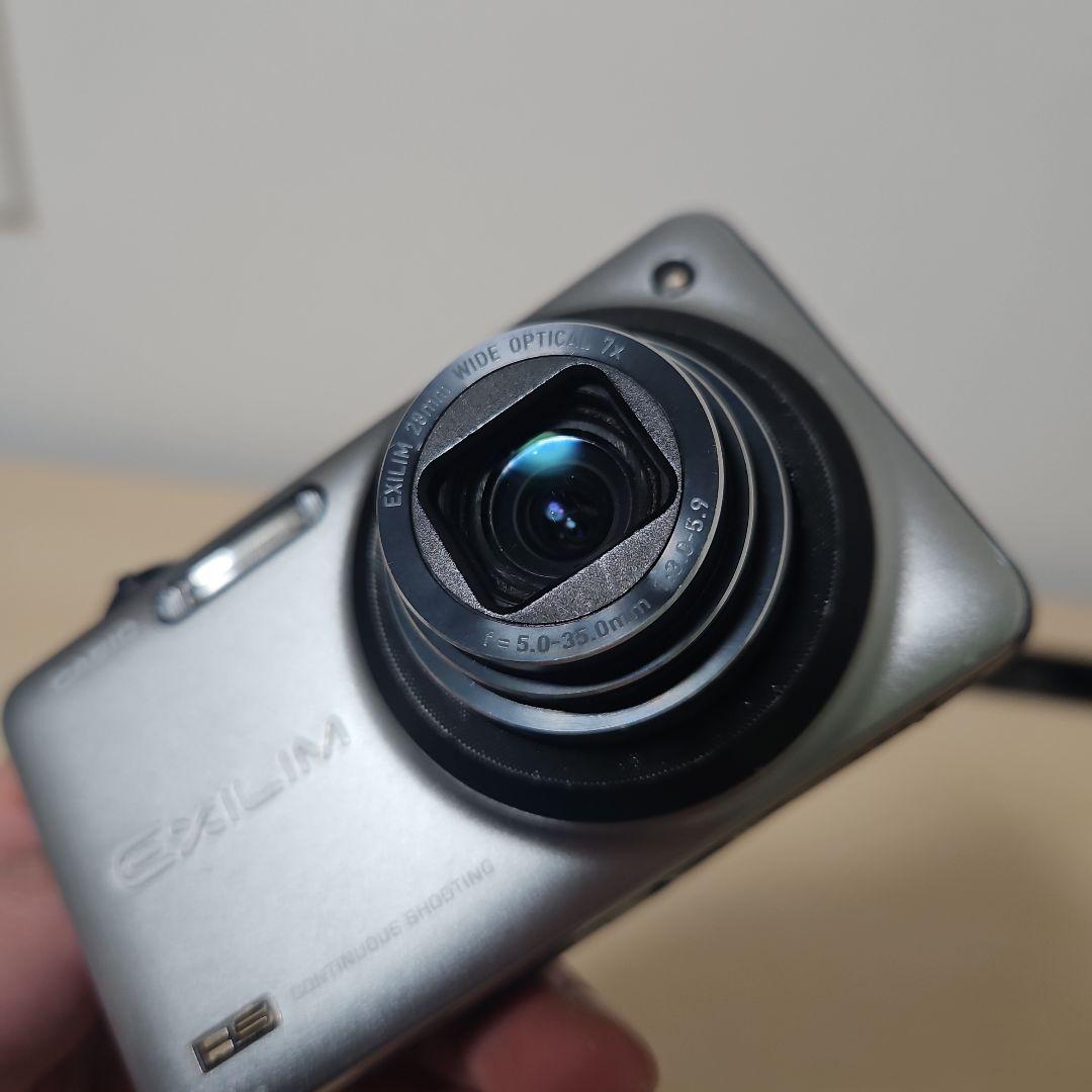デジタルカメラ casio ex-zr10