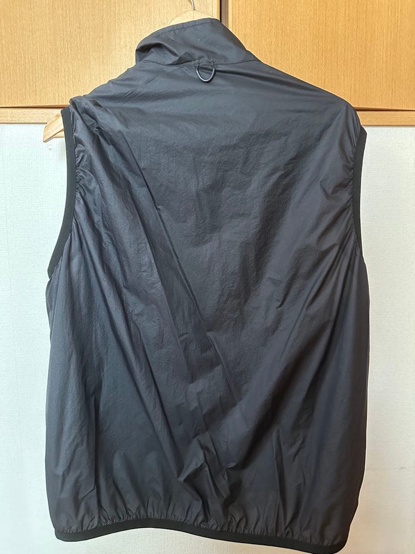 トップス DAIWAPIER39 TECHREVERSIBLEWINDSHIELDVEST