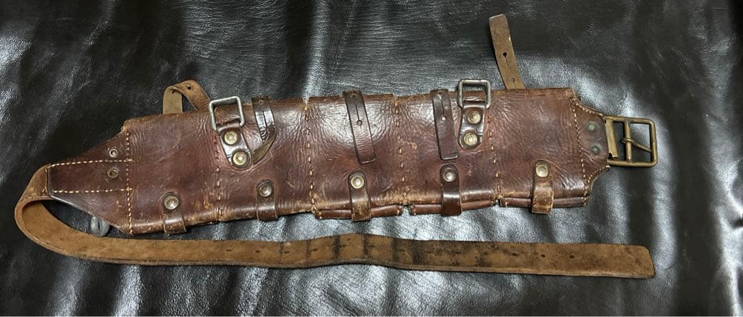 スウェーデン軍　5連　レザー　バンダリア　カオスポーチ