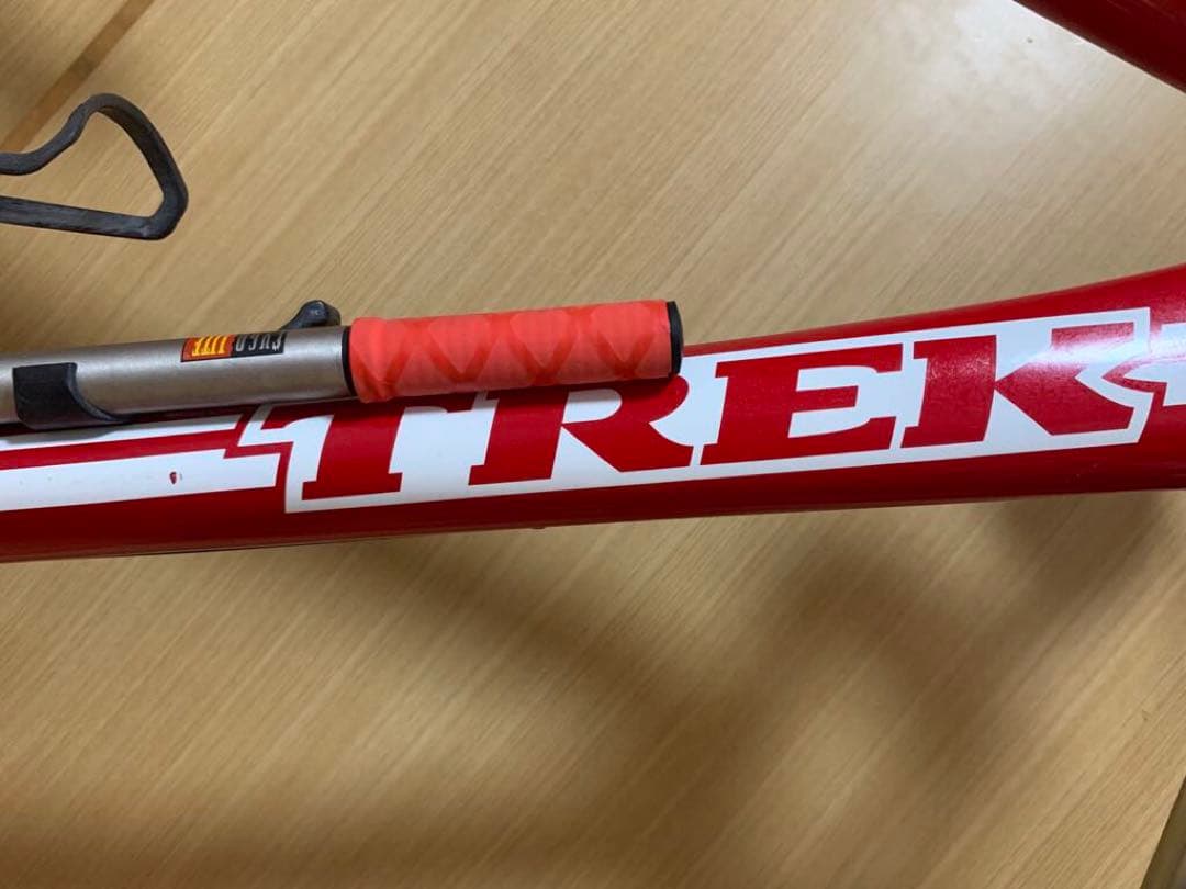 美品　TREK マウンテンバイク レッド