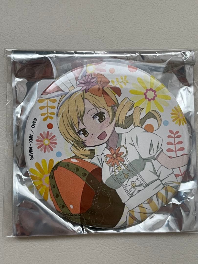魔法少女 まどか☆マギカ まどマギ ローソン イースター 缶バッジ　巴マミ