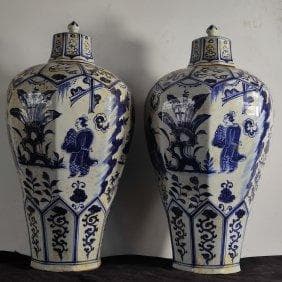 元代青白図梅花瓶