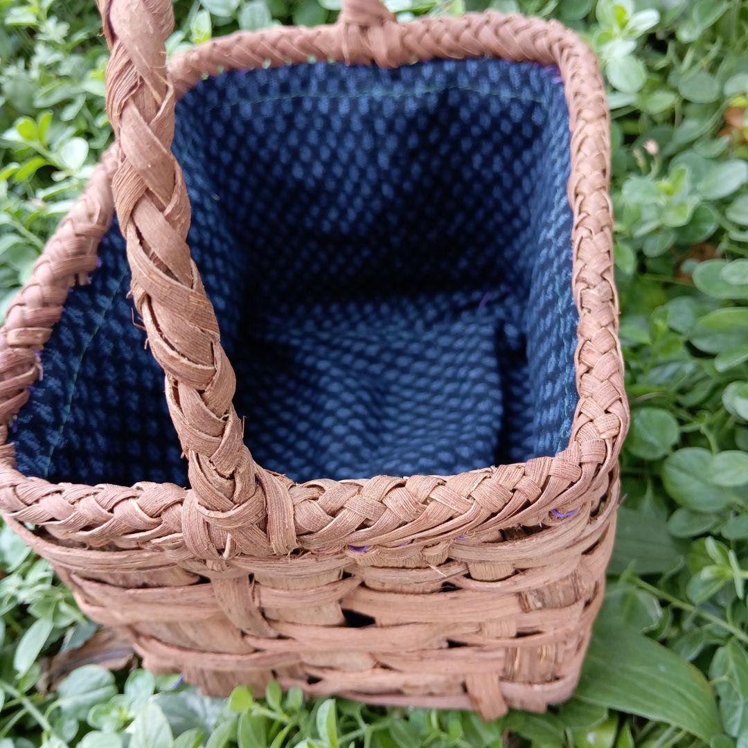 山葡萄籠　四角籠