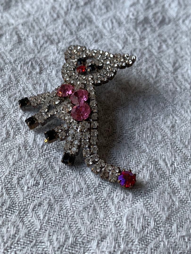 チェコガラスのブローチ ネコ キャット chat 猫