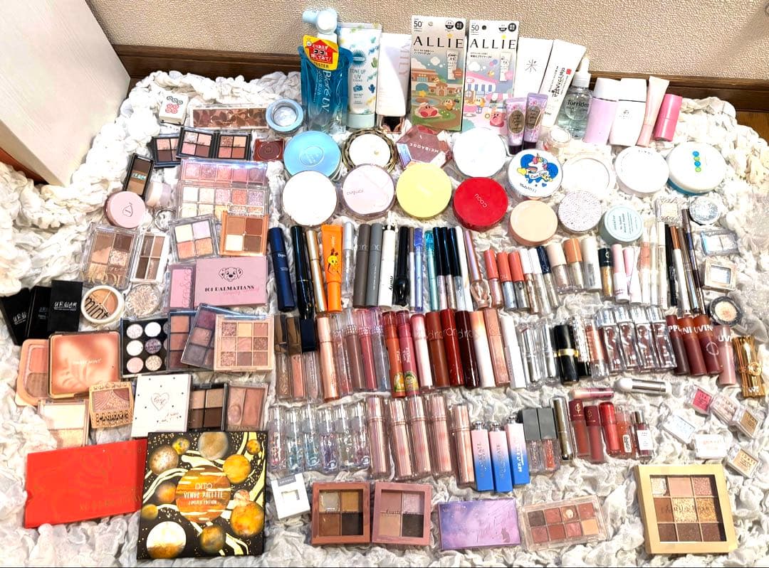 本日限り大幅値下げさせていただきます！！【大量200点】プチプラコスメまとめ売り