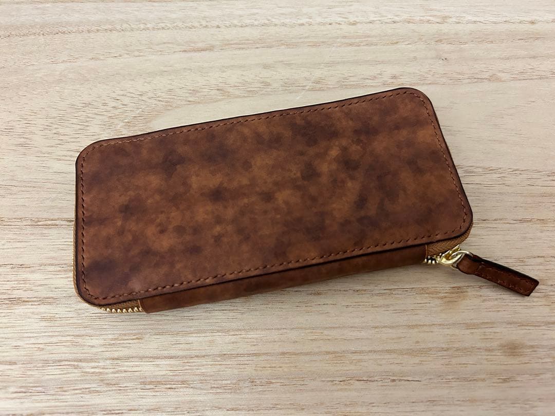 4本挿　ラウンドジップペンケース　ヌメ革　本革　バハギア　似