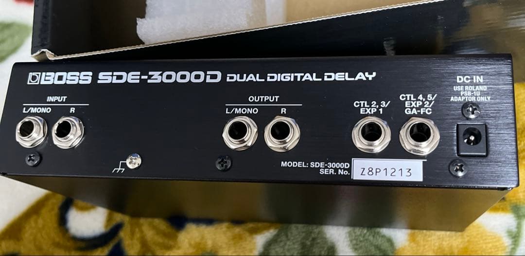 ギター Boss SDE-3000D