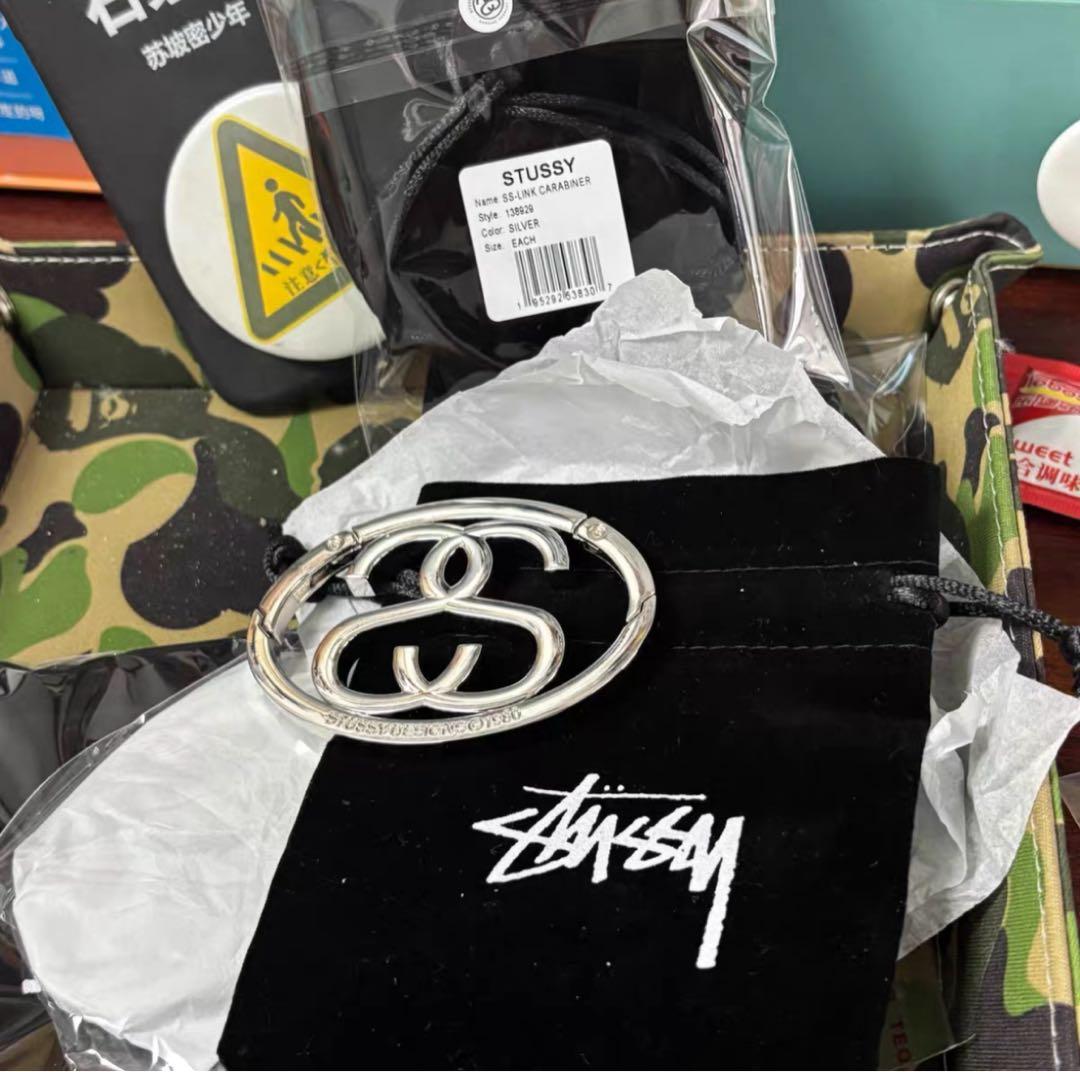stussy ステューシー メタル カラビナ