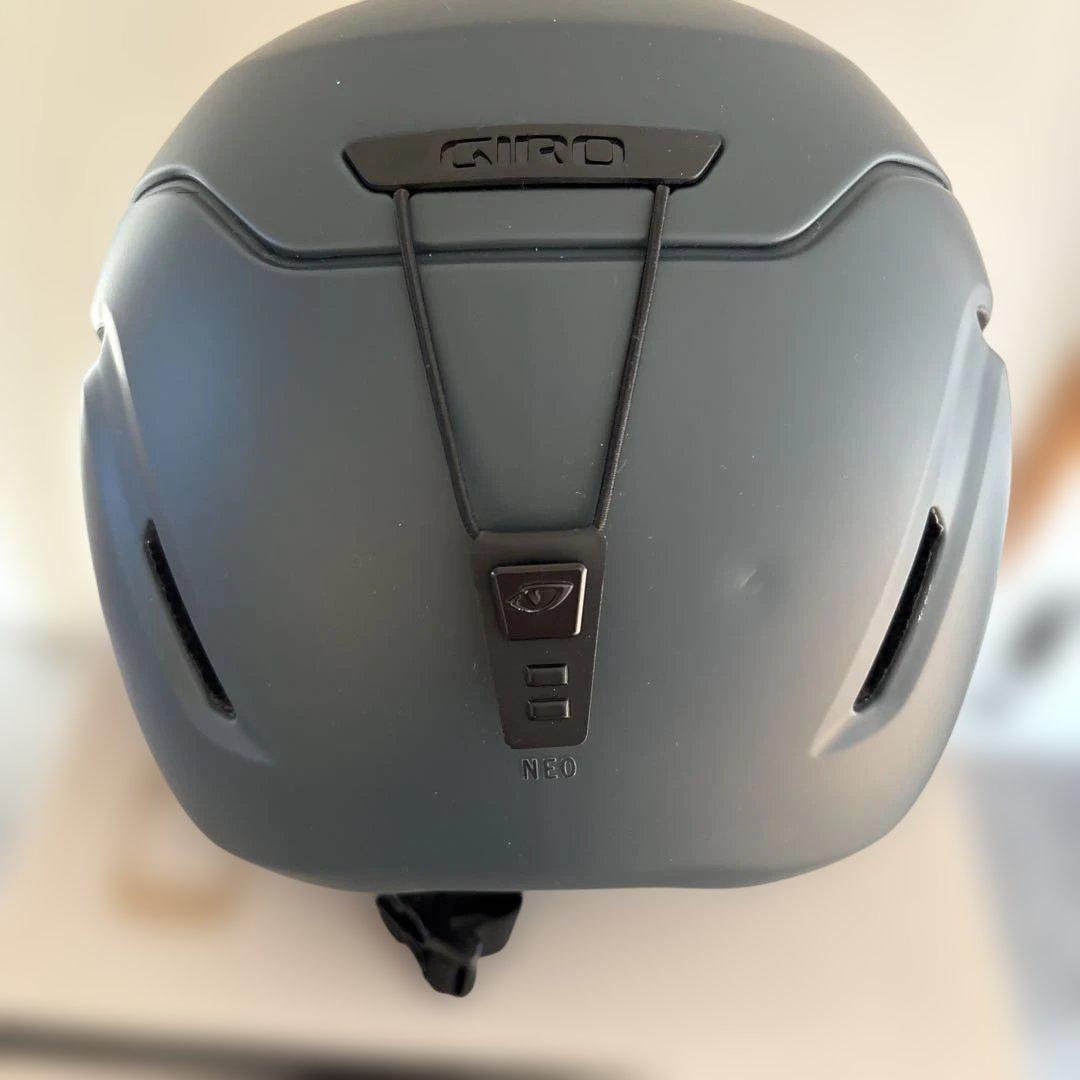 GIRO スキー ヘルメットMアジアンフィット ネオ マット ダークシャーク