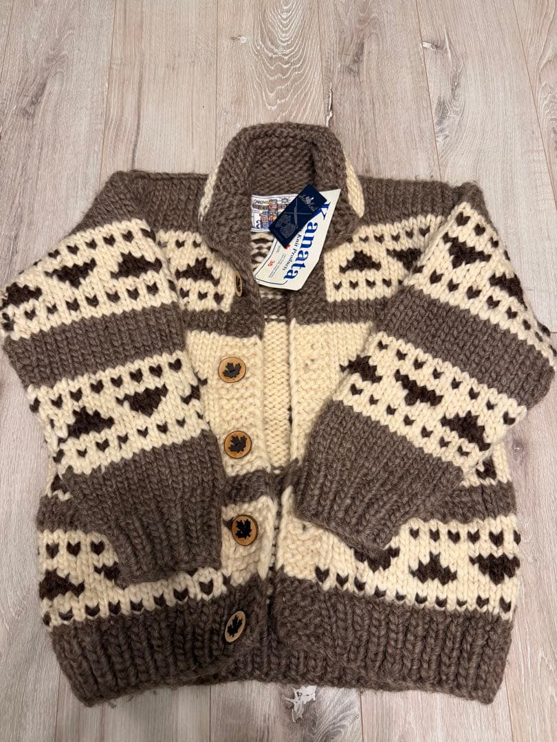 【新品未使用タグ付き】Kanataカウチンニットカナダ製ヴァージンウール100％