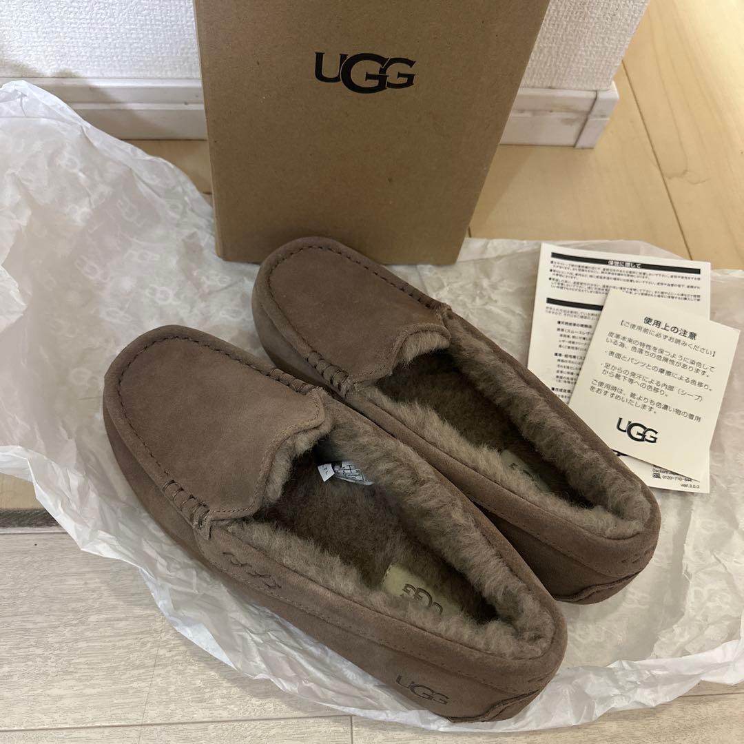 新品未使用　UGG モカシン
