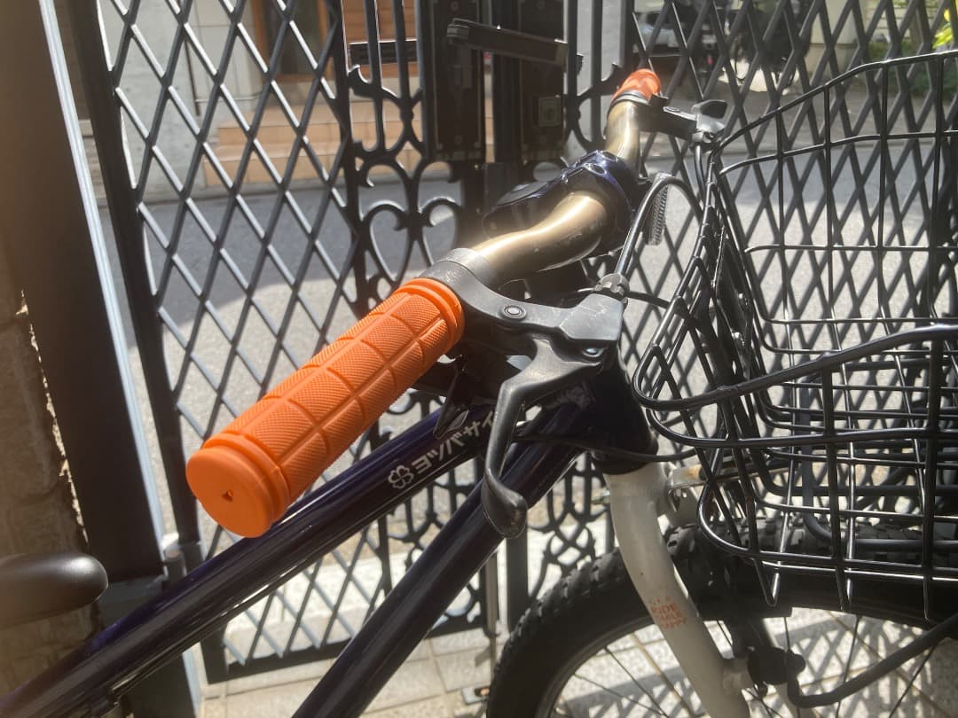 ヨツバサイクル22インチ　白×ネイビー