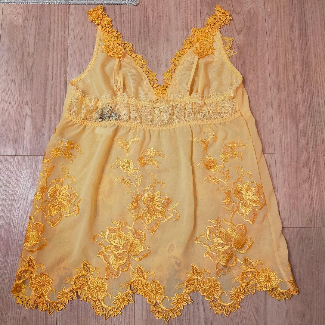 ワコール　店舗限定　スワロフスキー　サルート　花柄　刺繍　キャミソール　L