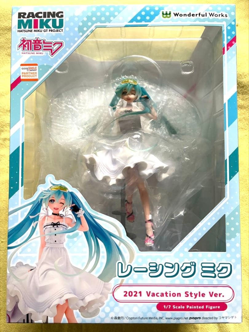 新品未開封 レーシングミク 2021 vacation style ver.