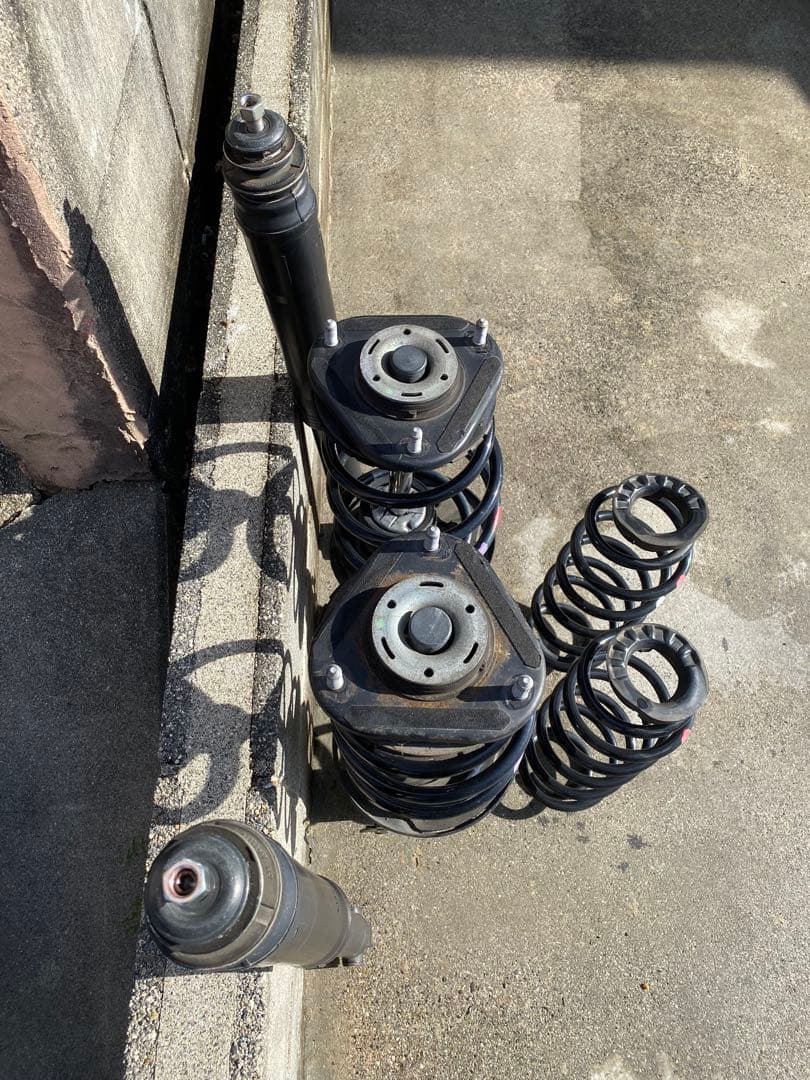 30プリウス 純正サスペンション