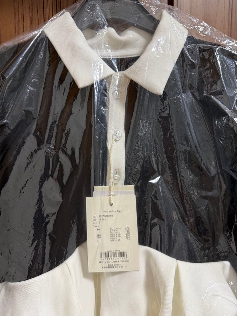 【新品タグ付き】THE TOE Hydra Peplum tops S サイズ