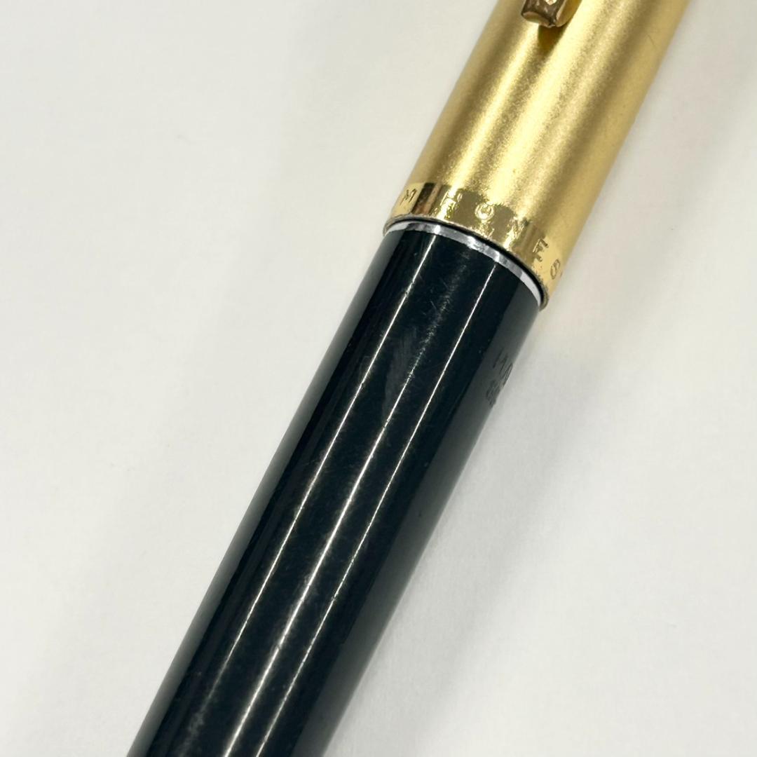 PLATINUM プラチナ 万年筆 ペン先14K ブラック×ゴールド キャップ式