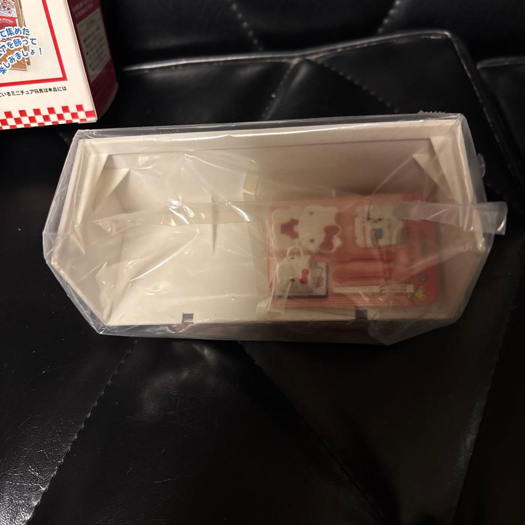 サンリオ　ビンテージ　ミニ　ディスプレーシェルフ　ミニチュアランチセット付き
