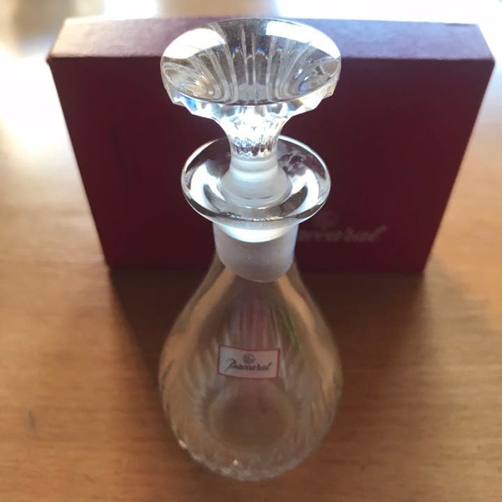 新品、未使用 Baccarat バカラのドレッシング入れ