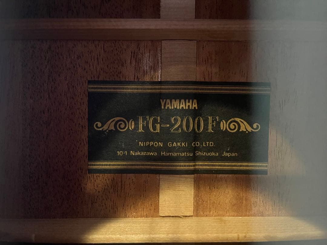YAMAHA ヤマハ FG-200F 美品　ケース付き