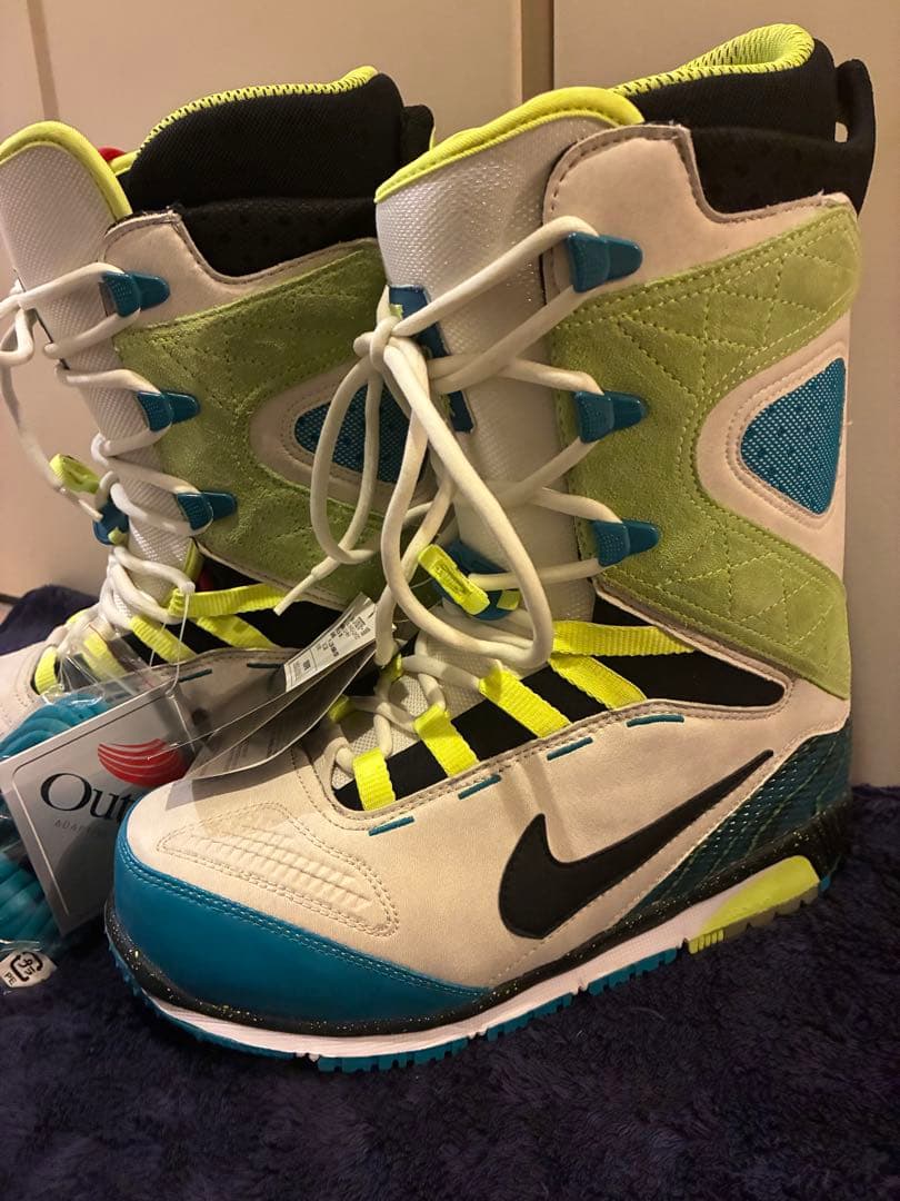 美品NIKE ズーム怪獣 スノーブーツ 25.5 BURTON MERRELL