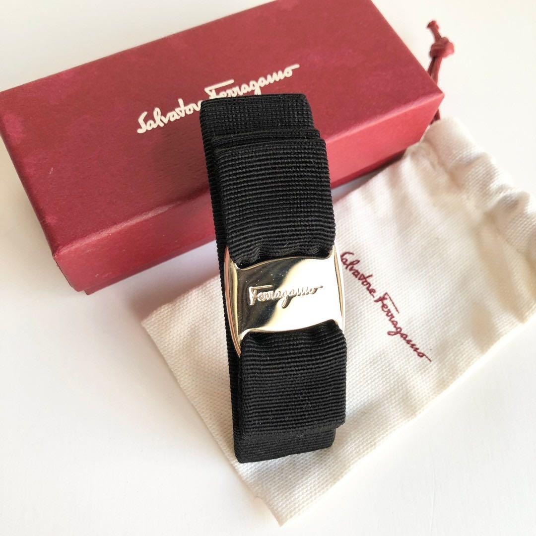 新品保管✨フェラガモ バレッタ ヴァラリボン ブラック ゴールド