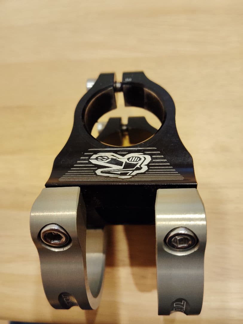 RENTHAL 35mmクランプ 33mm長 ステム