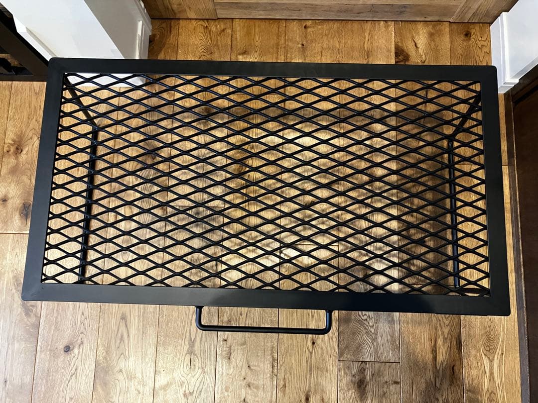 新品　サンゾー工務店　アイアンテーブル