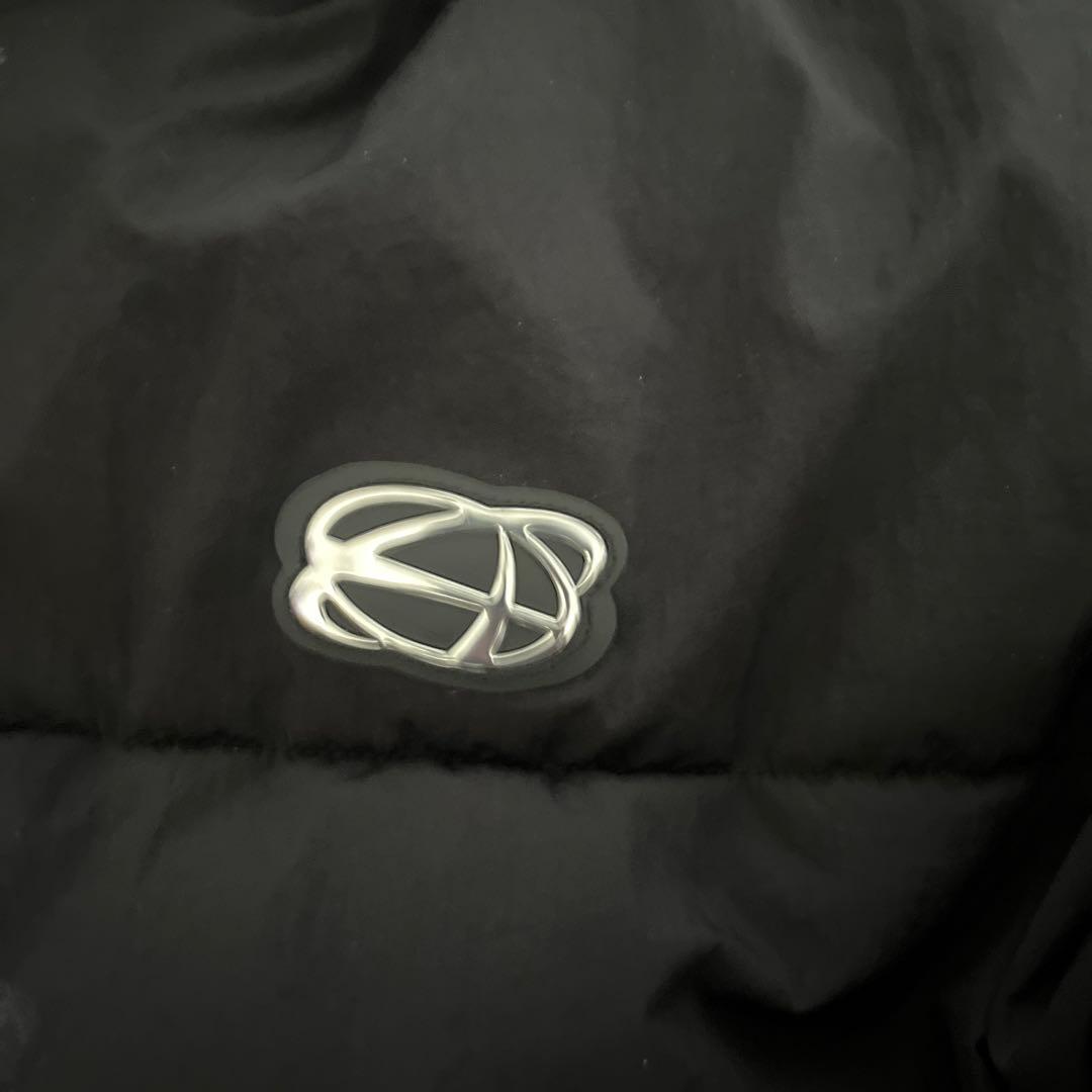 ADAMASTE ブラック フード付きダウンジャケット