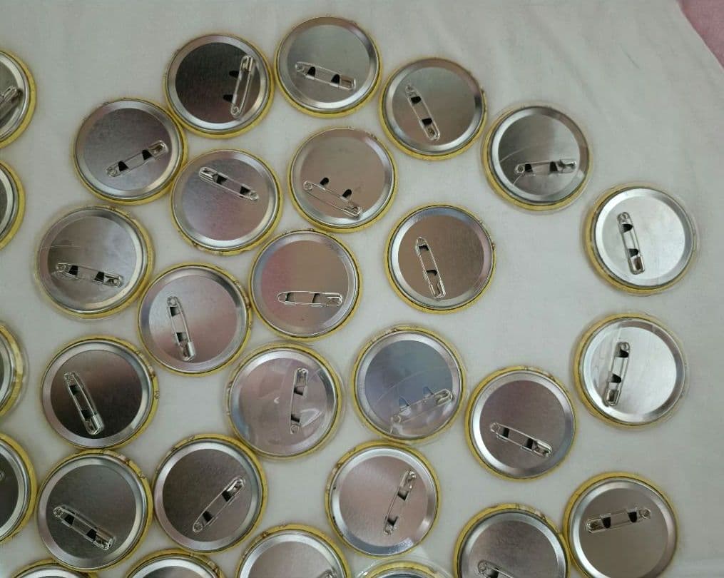 すとぷり　るぅと　缶バッチ　2022　summer デフォ