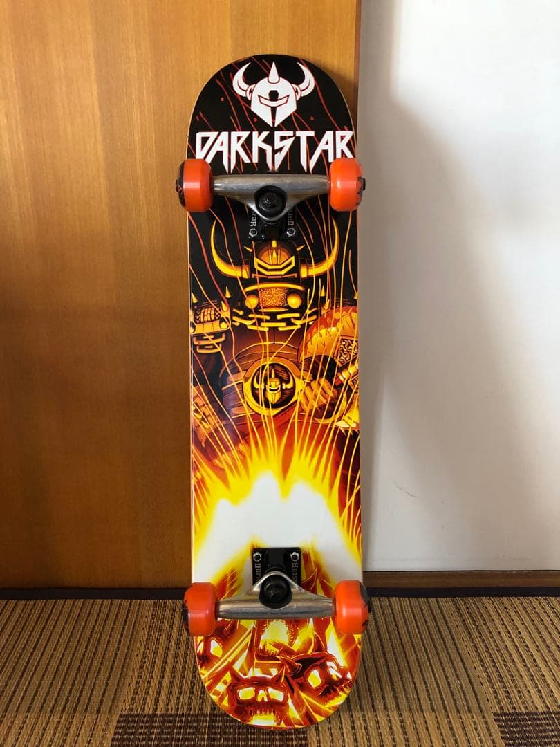 【新品未使用】スケボー（DARK STAR ダークスター）コンプリートセット
