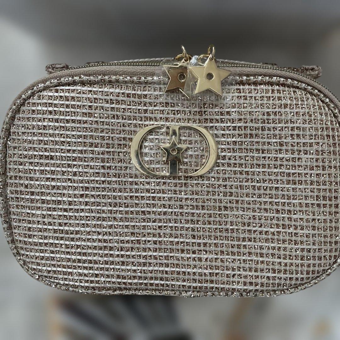 【Dior】クリスマスコフレ2025 ホリデーポーチ　コスメセット　ディオール
